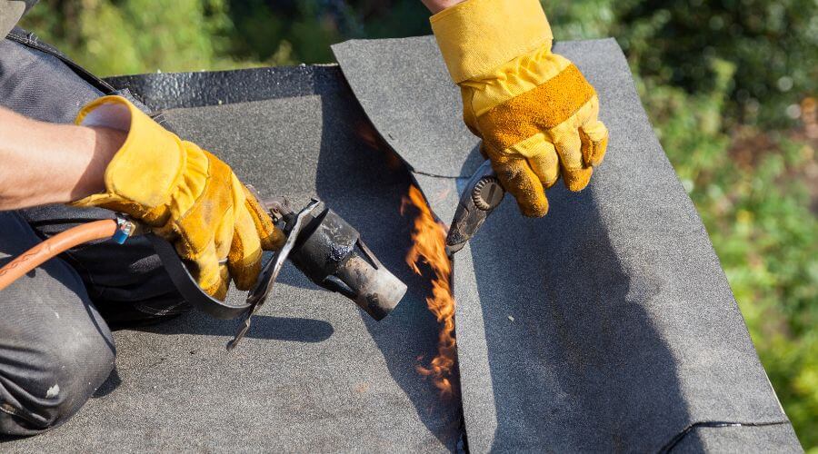 Professional gutter cleaning in Belington, WV